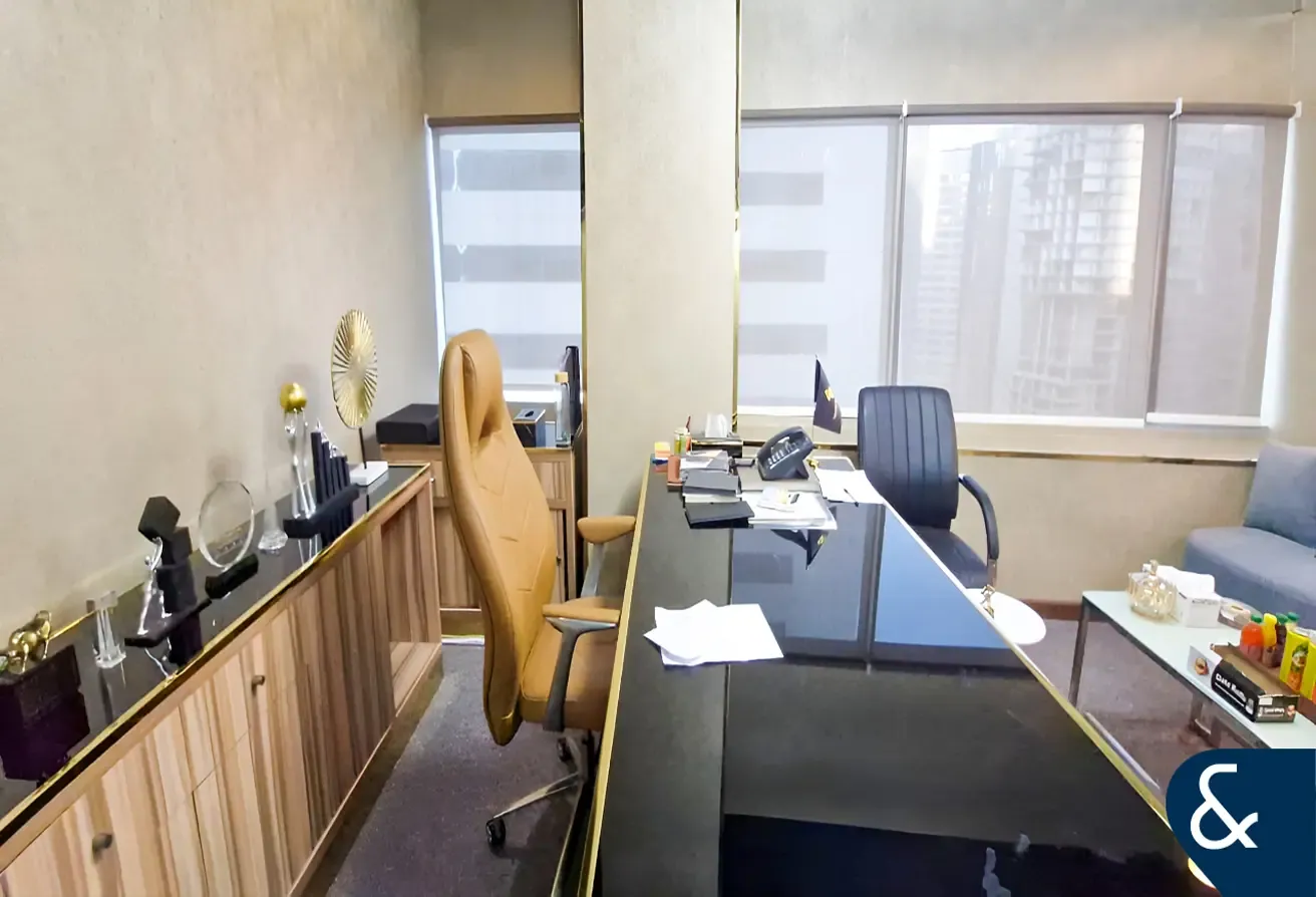Market Price | Close To Metro | Modern Lobby