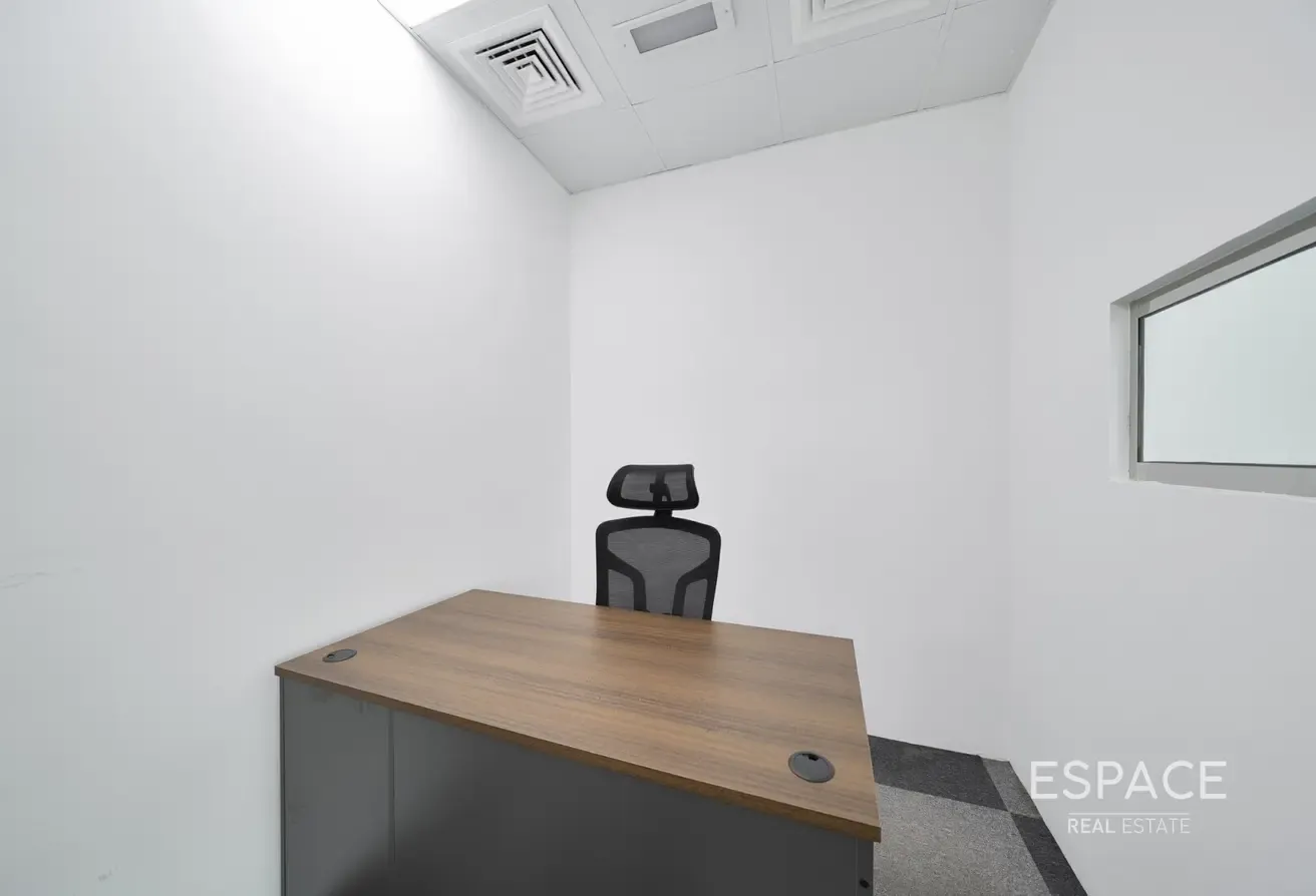 Vacant | Near Metro | High Floor