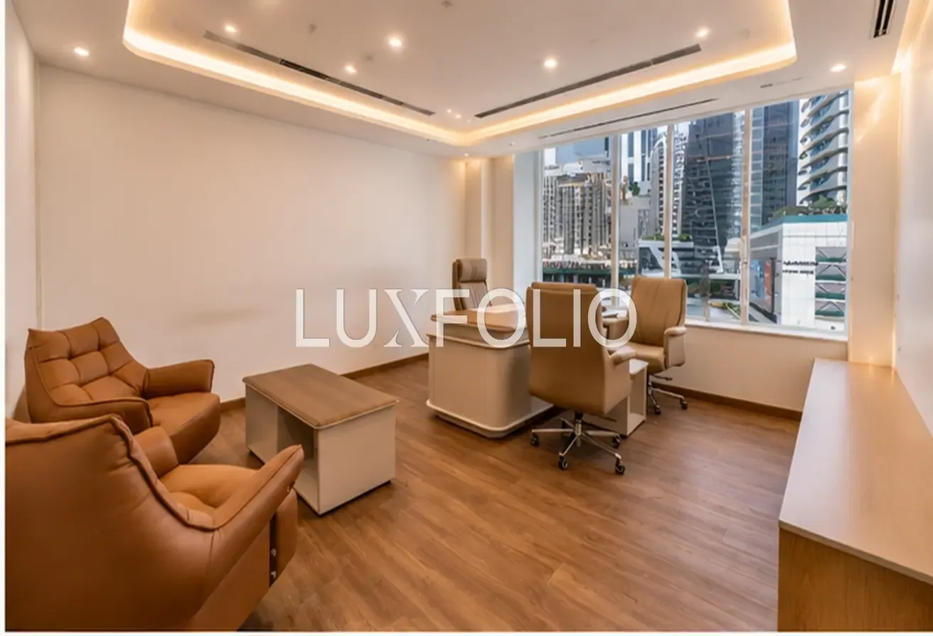 Furnished Office | Vacant | 11 Parkings