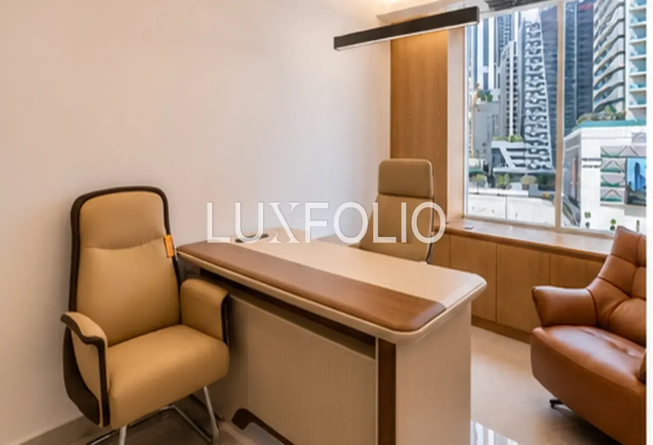 Furnished Office | Vacant | 11 Parkings