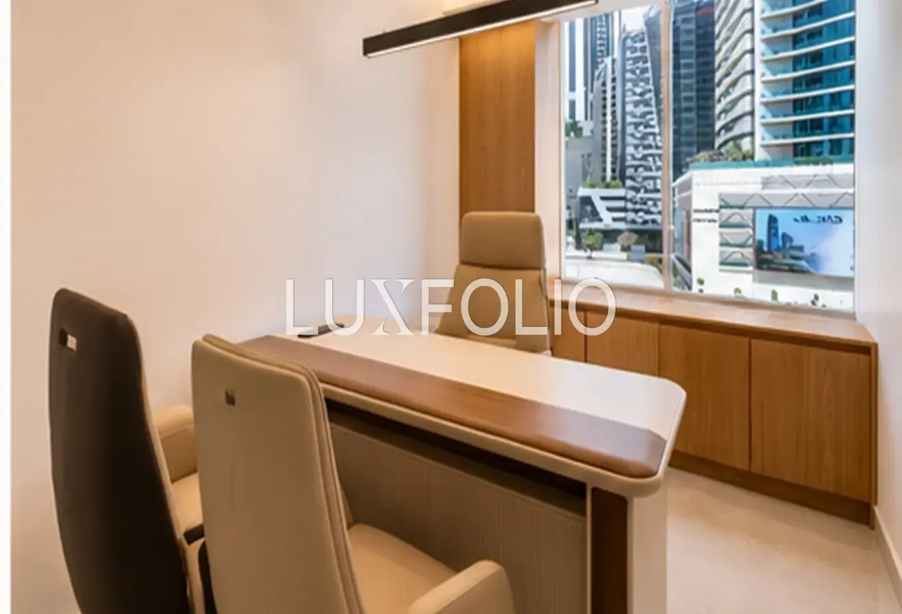Furnished Office | Vacant | 11 Parkings