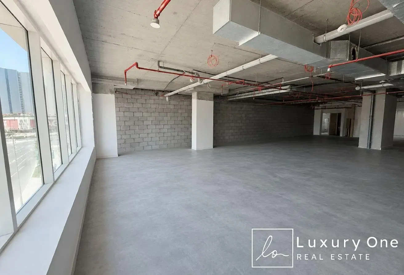 Prime Location | Shell and Core | 11 Parkings