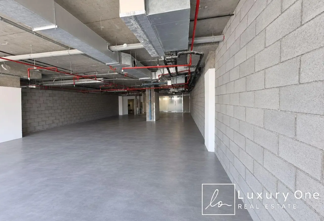 Prime Location | Shell and Core | 11 Parkings