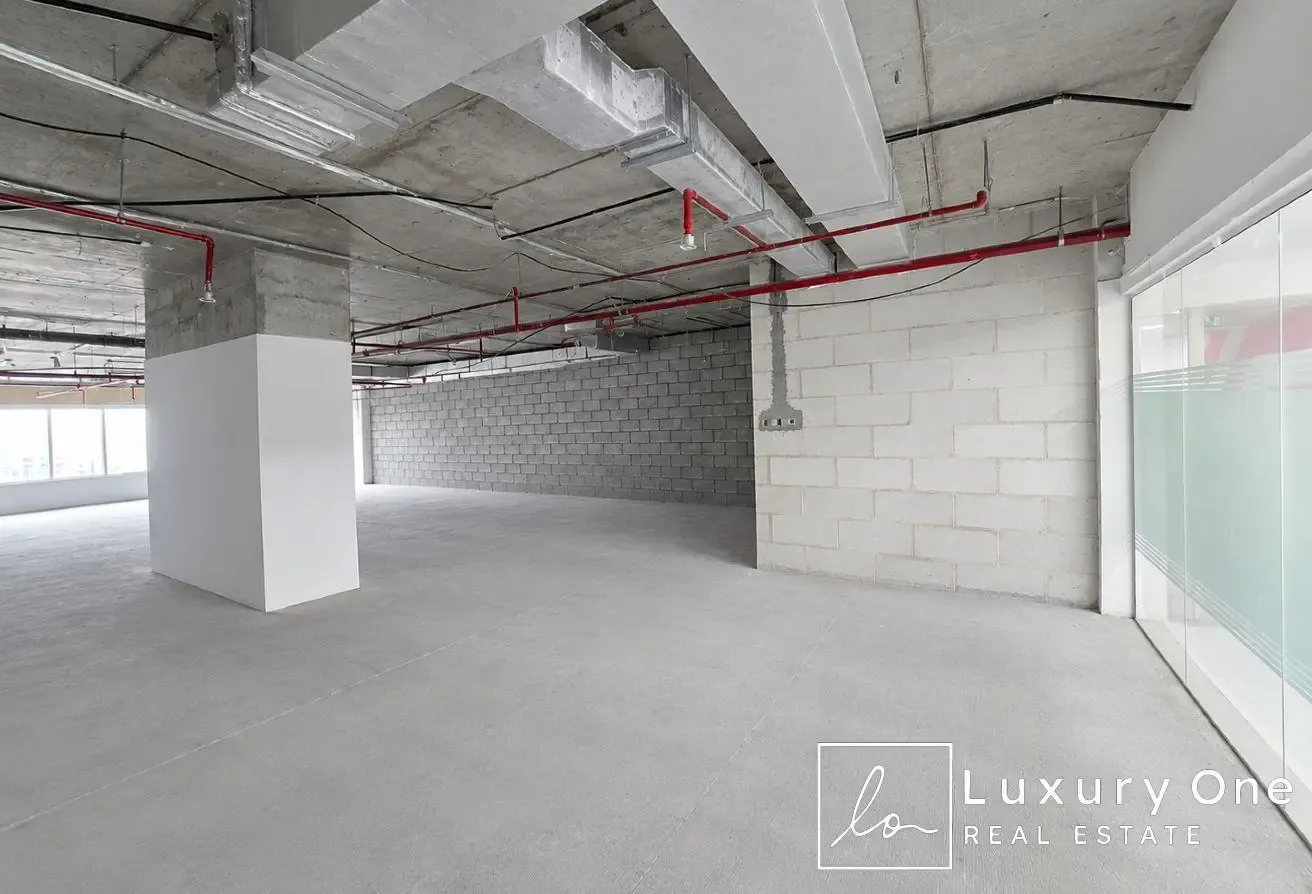 Prime Location | Shell and Core | 11 Parkings