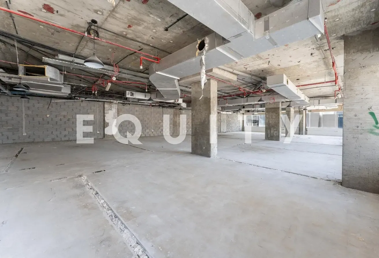 Bare Unit | 13 Parking Spaces | Canal View