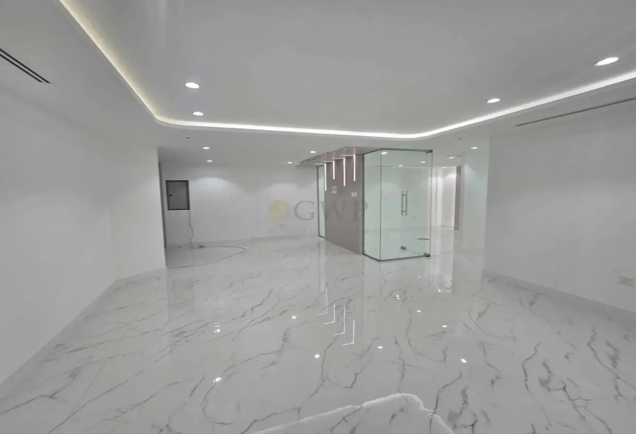 New Fitted office with 13 Parking | Ready to move