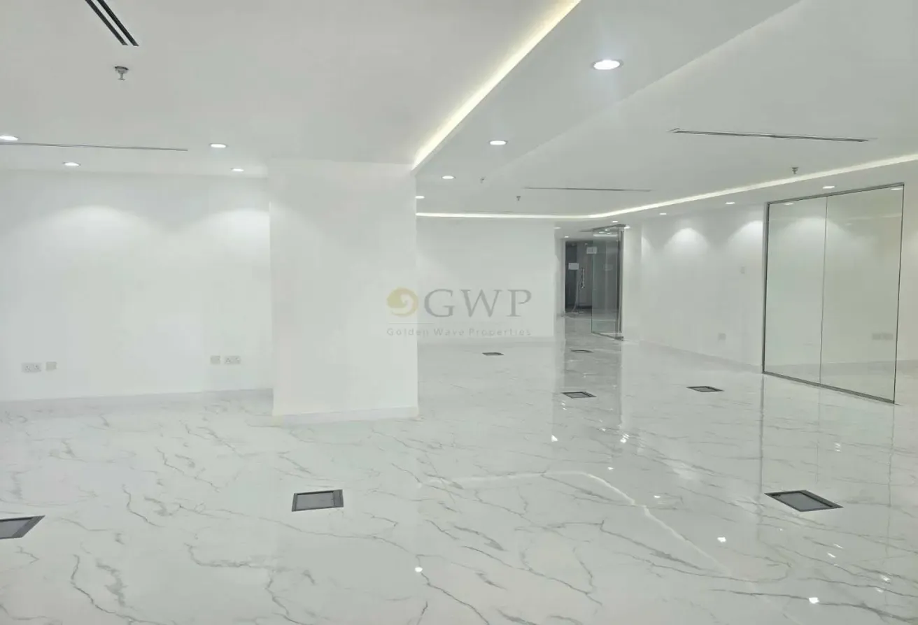 New Fitted office with 13 Parking | Ready to move