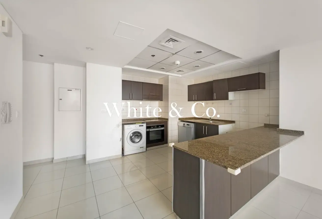 MARINA VIEW | VACANT | EXCELLENT CONDITION