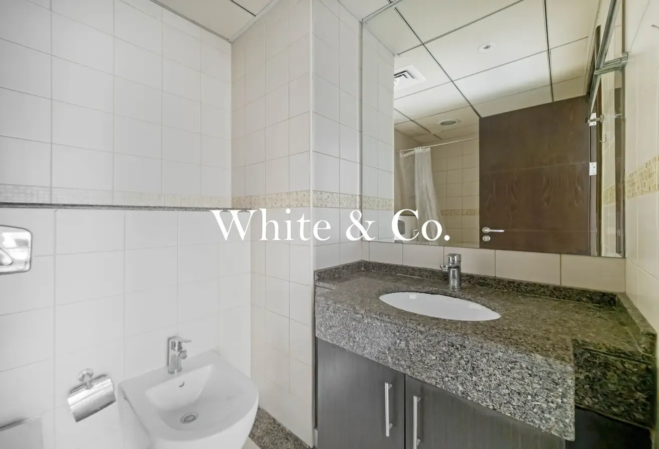 MARINA VIEW | VACANT | EXCELLENT CONDITION