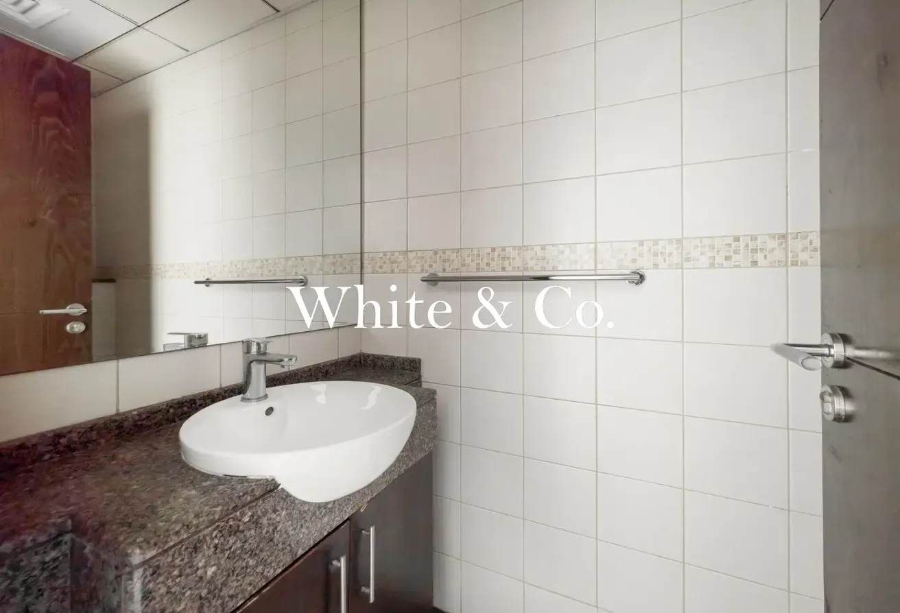 MARINA VIEW | VACANT | EXCELLENT CONDITION