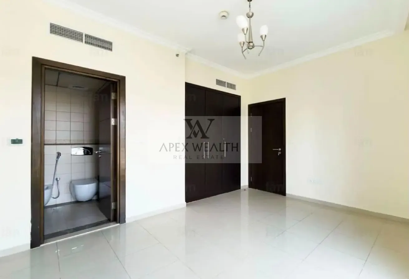 SpaciousUnit | Mid-Floor | Tenanted
