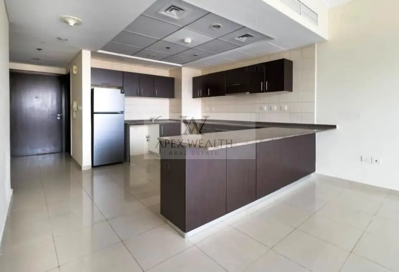 SpaciousUnit | Mid-Floor | Tenanted