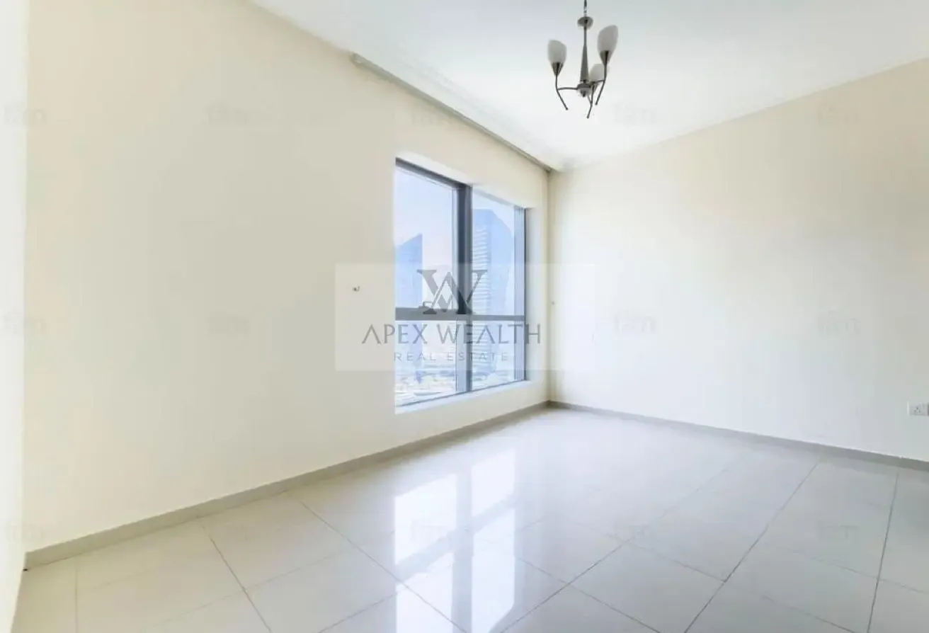 SpaciousUnit | Mid-Floor | Tenanted