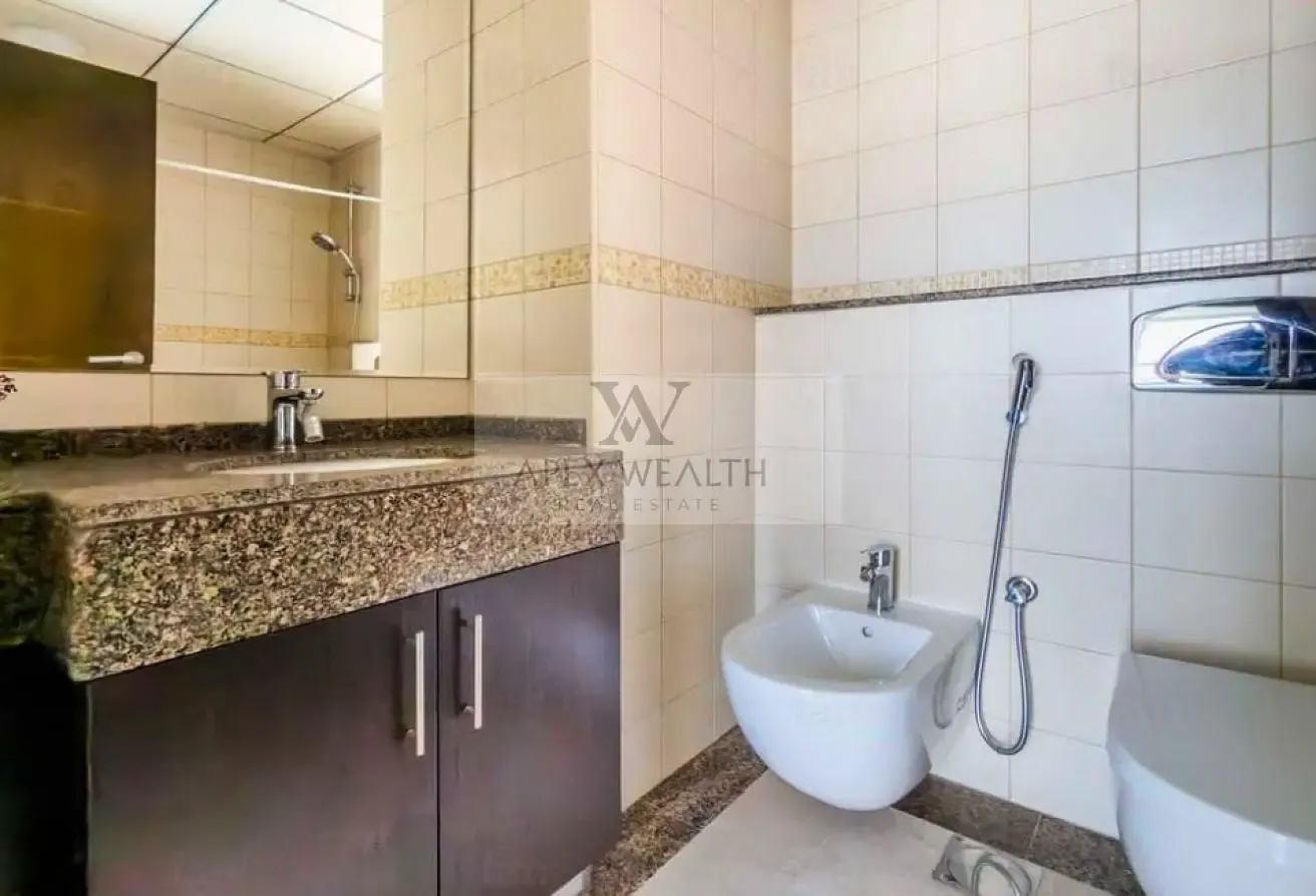 SpaciousUnit | Mid-Floor | Tenanted