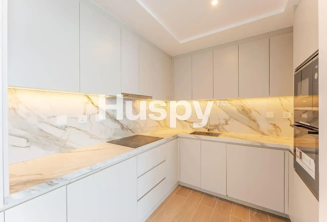 Upgraded | Front And Centre Unit | Marina View