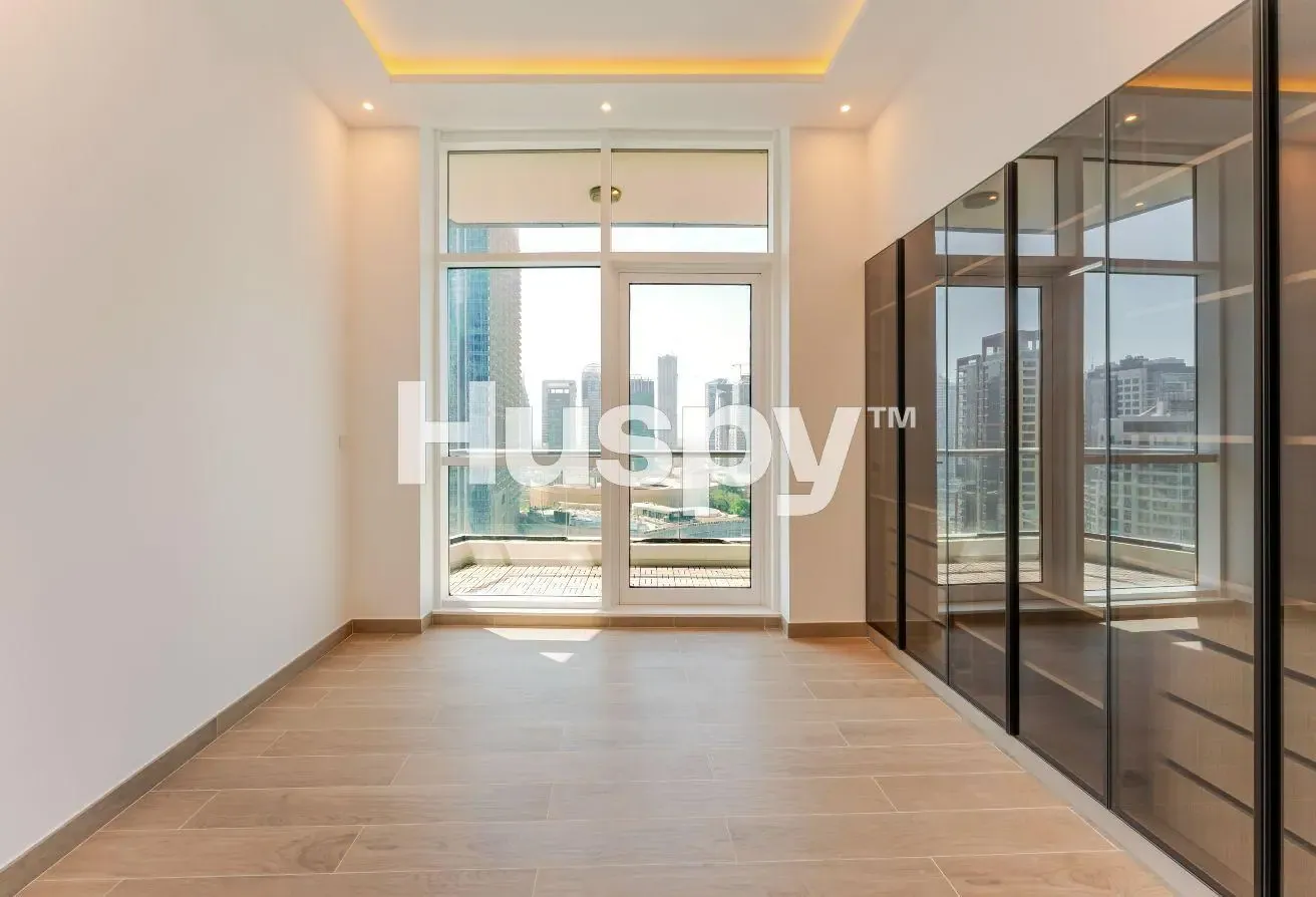 Upgraded | Front And Centre Unit | Marina View