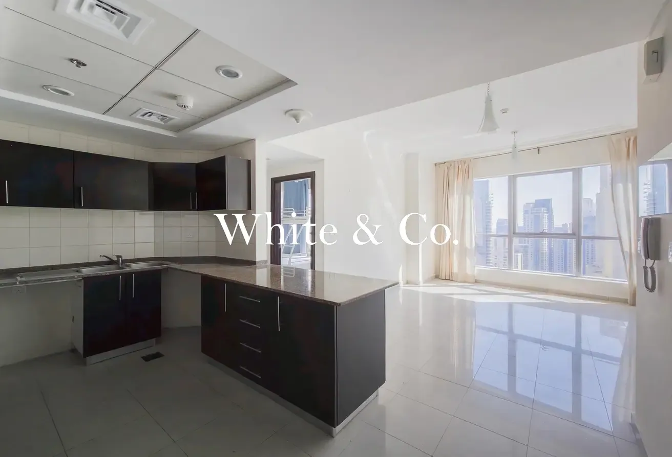 Full Marina View | Vacant | High Floor