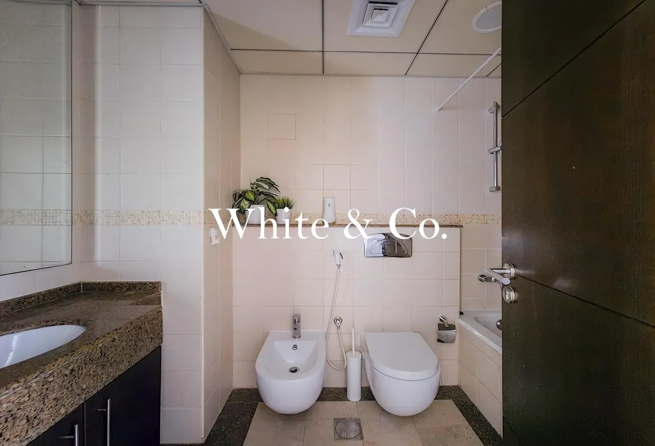 Full Marina View | Vacant | High Floor