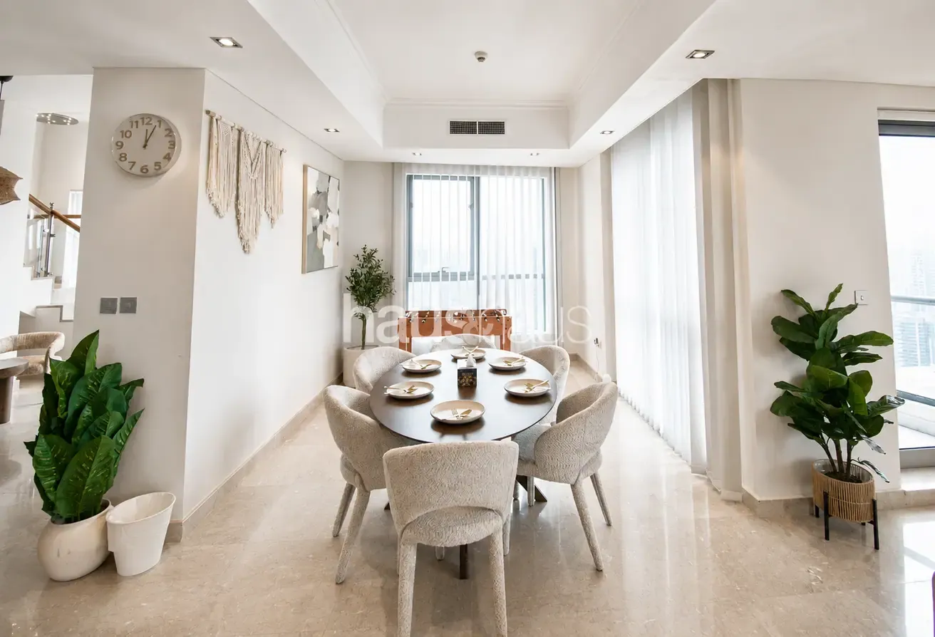 Rare Duplex | Vacant | Full Marina Views