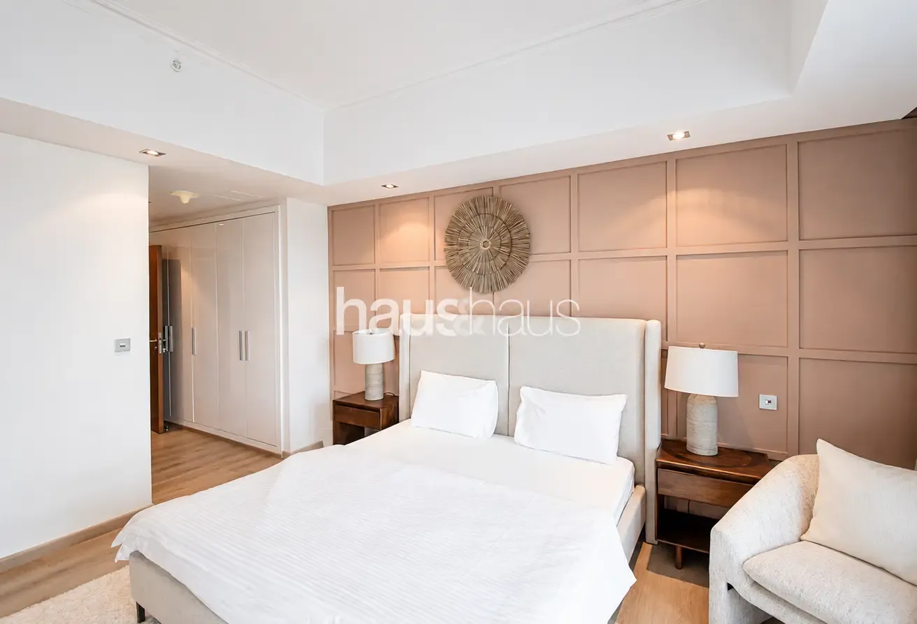 Rare Duplex | Vacant | Full Marina Views