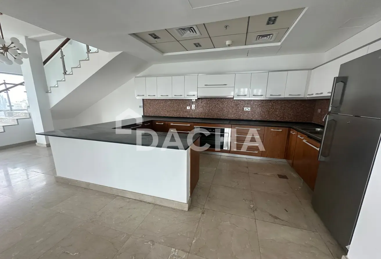 Duplex Penthouse | Full Marina View | Vacant