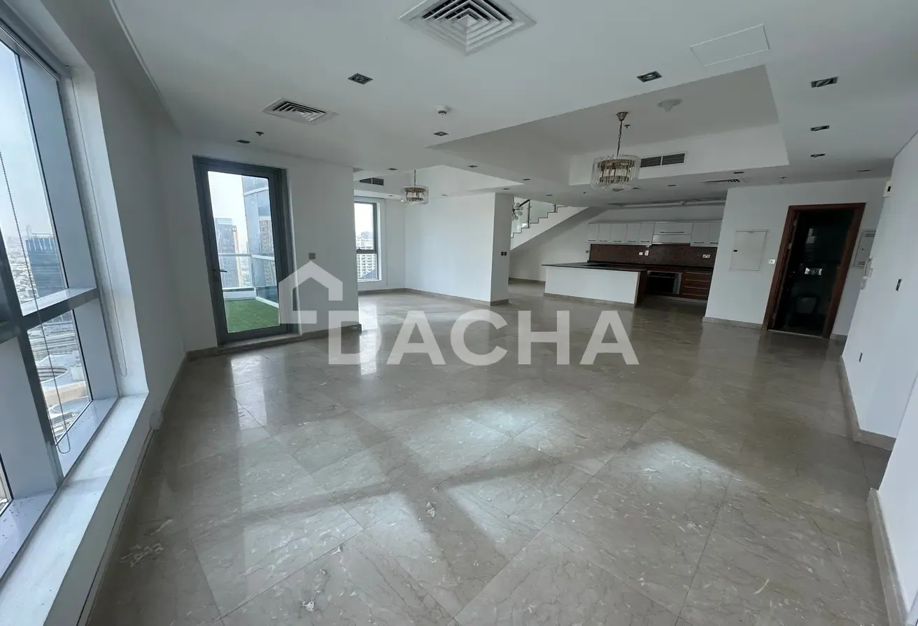 Duplex Penthouse | Full Marina View | Vacant
