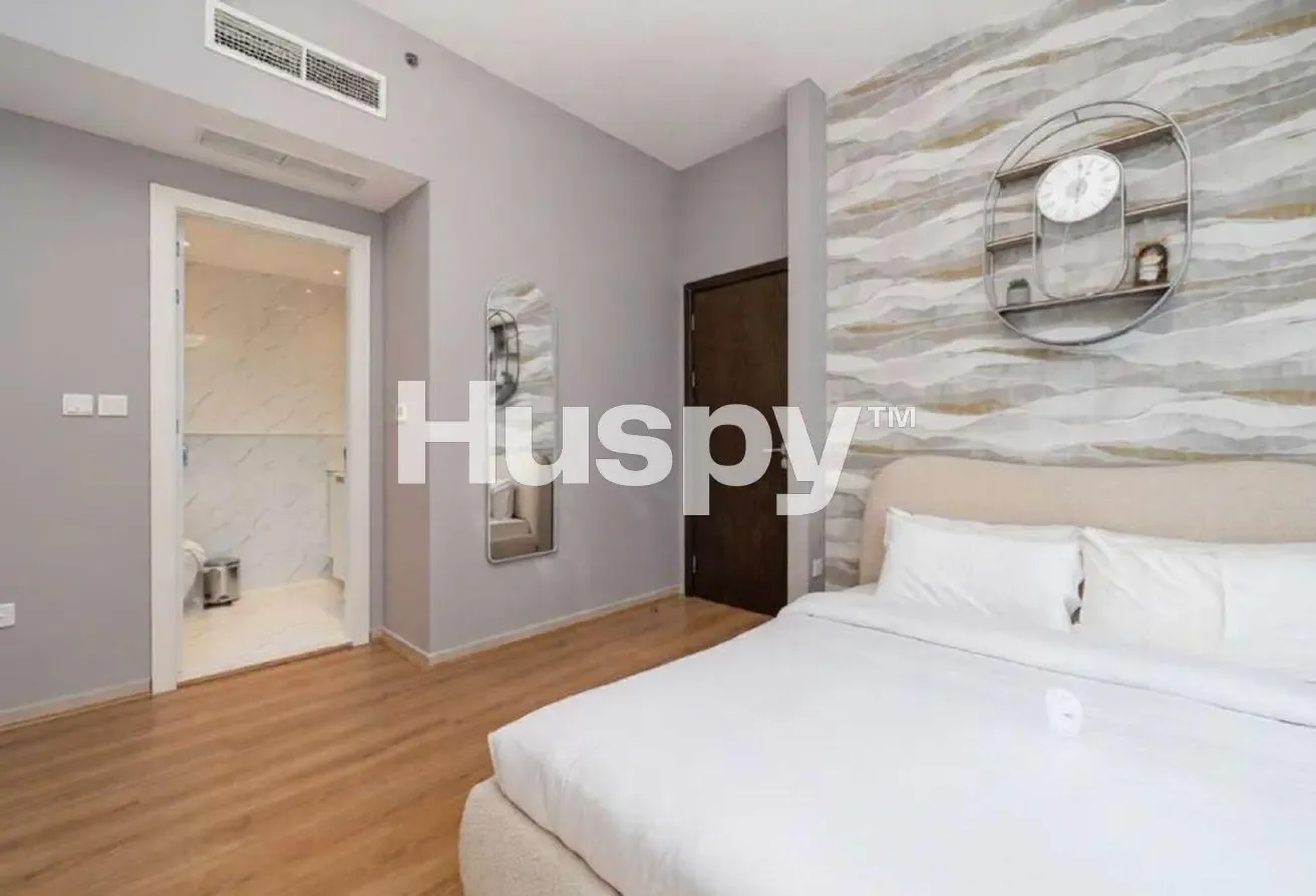 Upgraded | Marina View | Vacant