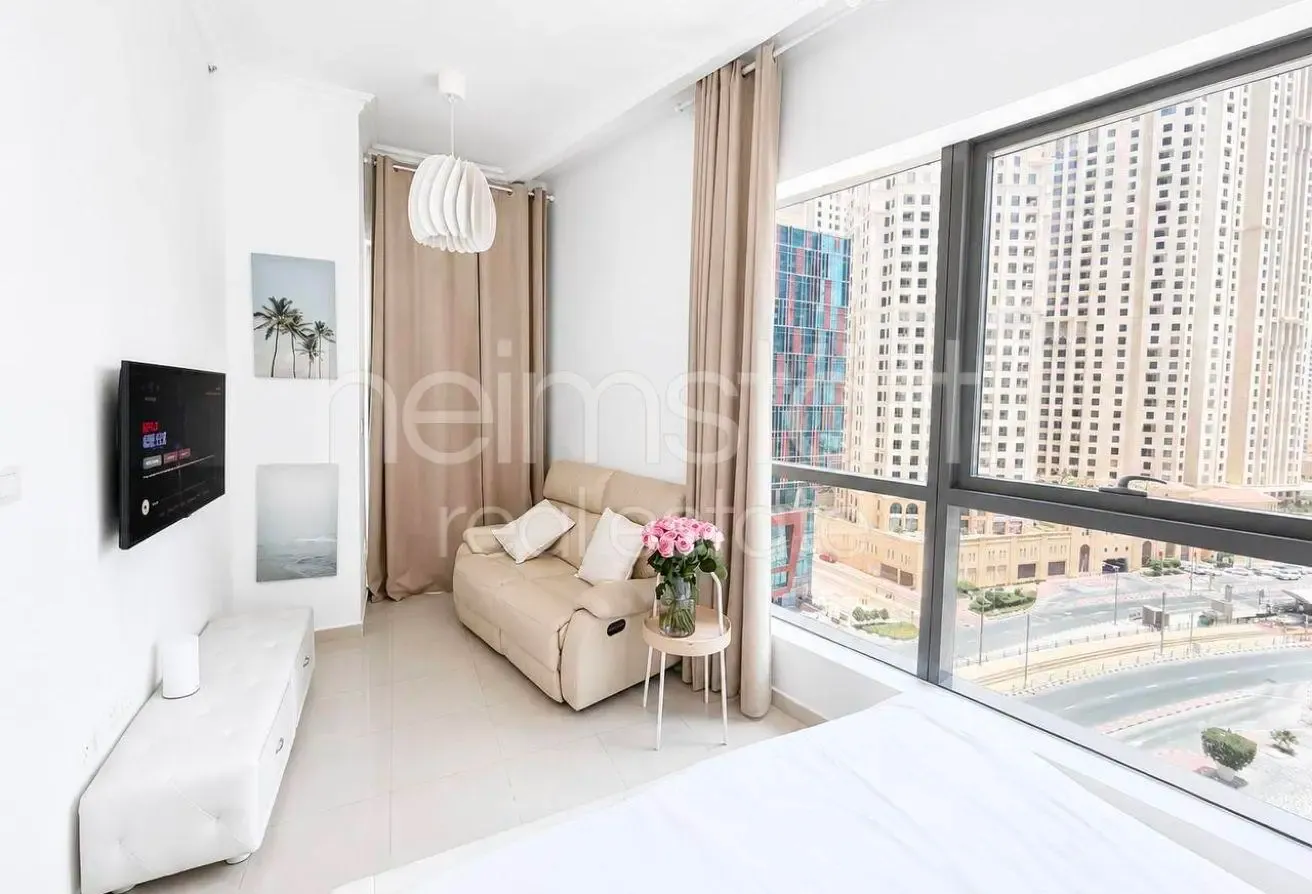 Furnished | Marina Views | Bright Modern Lay out