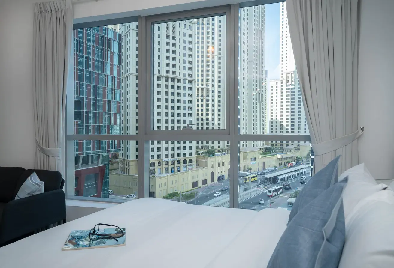 Bright Studio | Amazing Marina Views | Tenanted