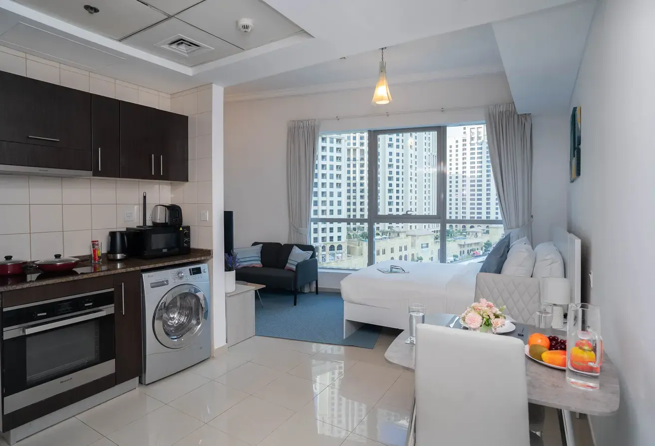 Bright Studio | Amazing Marina Views | Tenanted