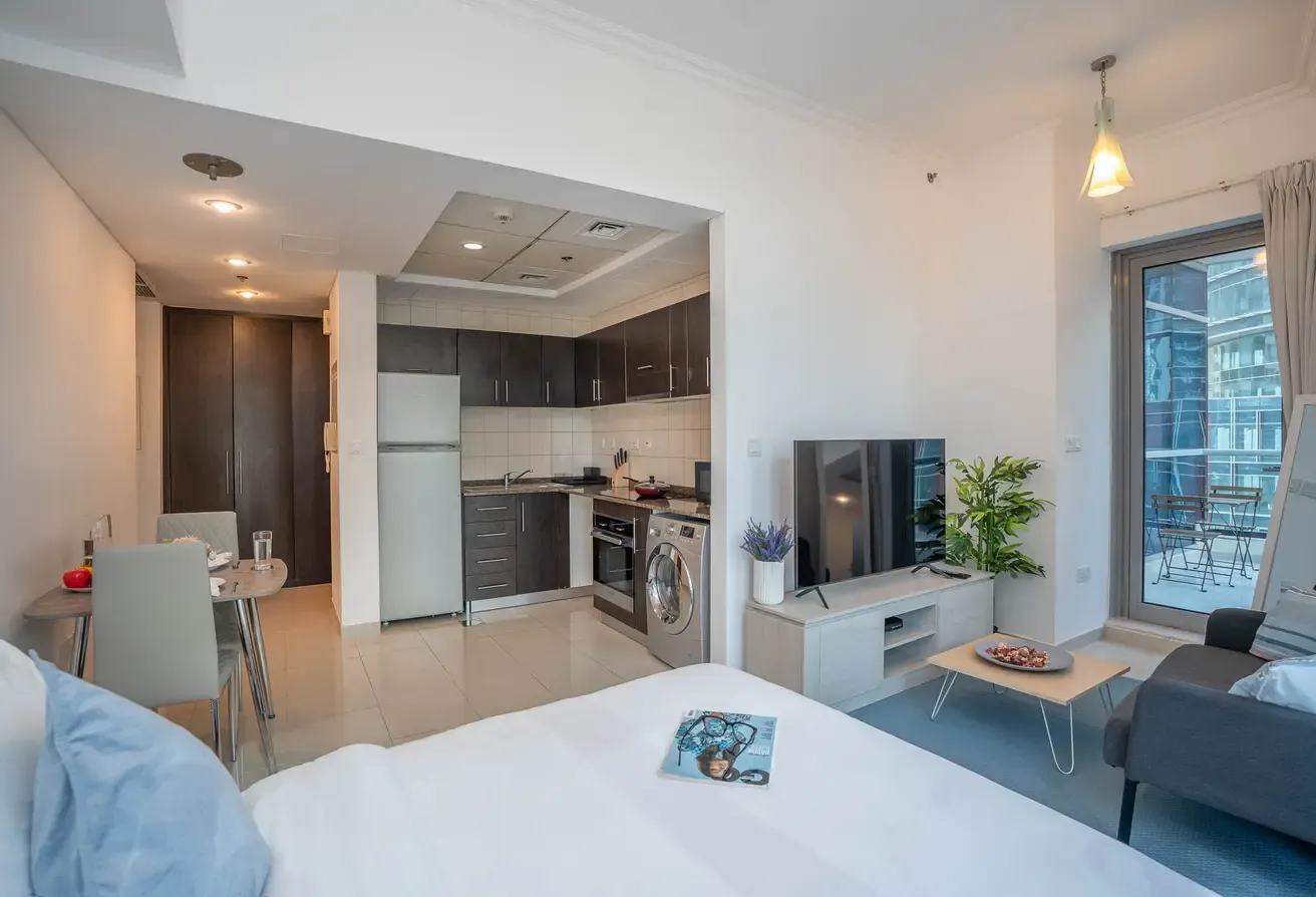 Bright Studio | Amazing Marina Views | Tenanted