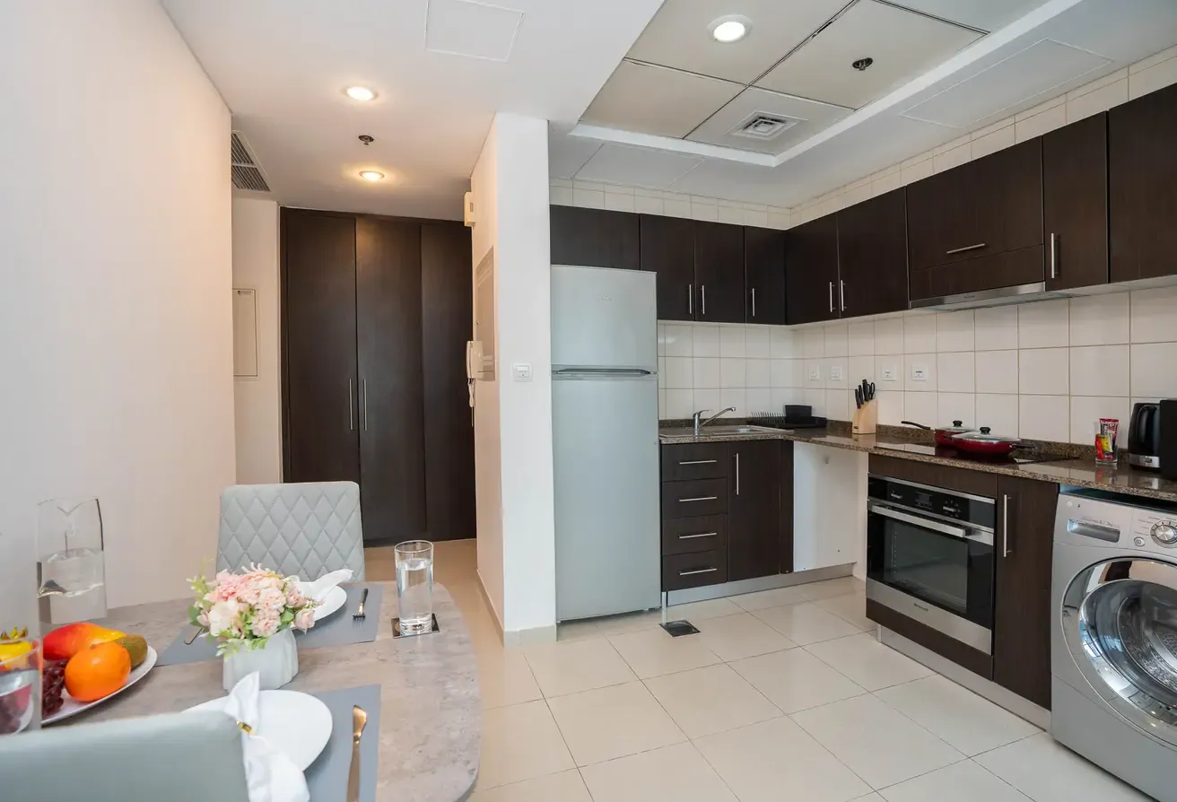 Bright Studio | Amazing Marina Views | Tenanted