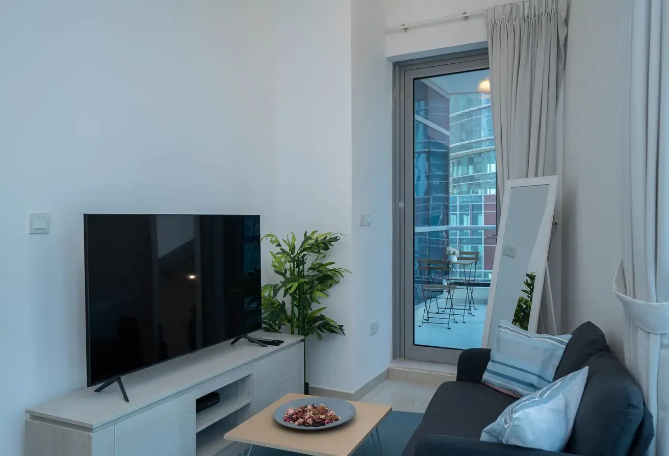 Bright Studio | Amazing Marina Views | Tenanted