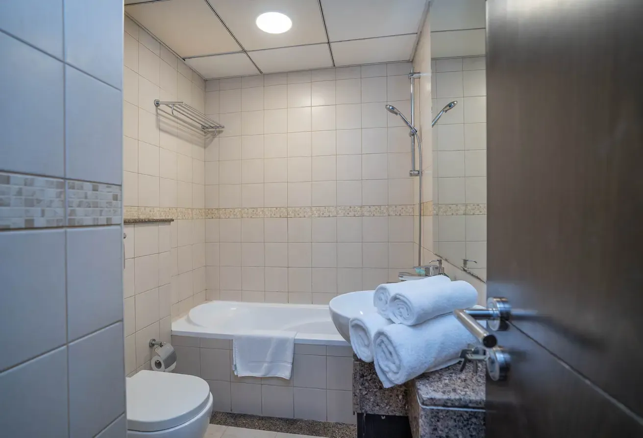 Bright Studio | Amazing Marina Views | Tenanted