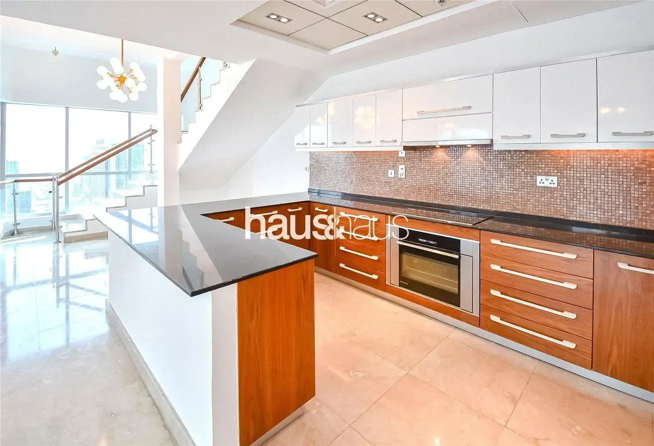 Rare 5 Bed Duplex | Full Marina View | Now Vacant