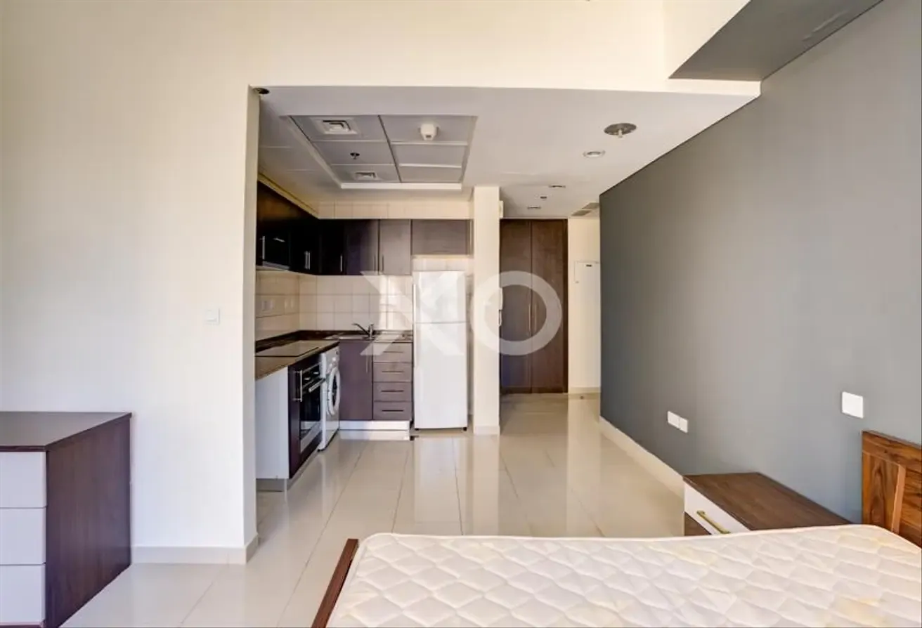 Marina and Sea View | Mid Floor | Vacant