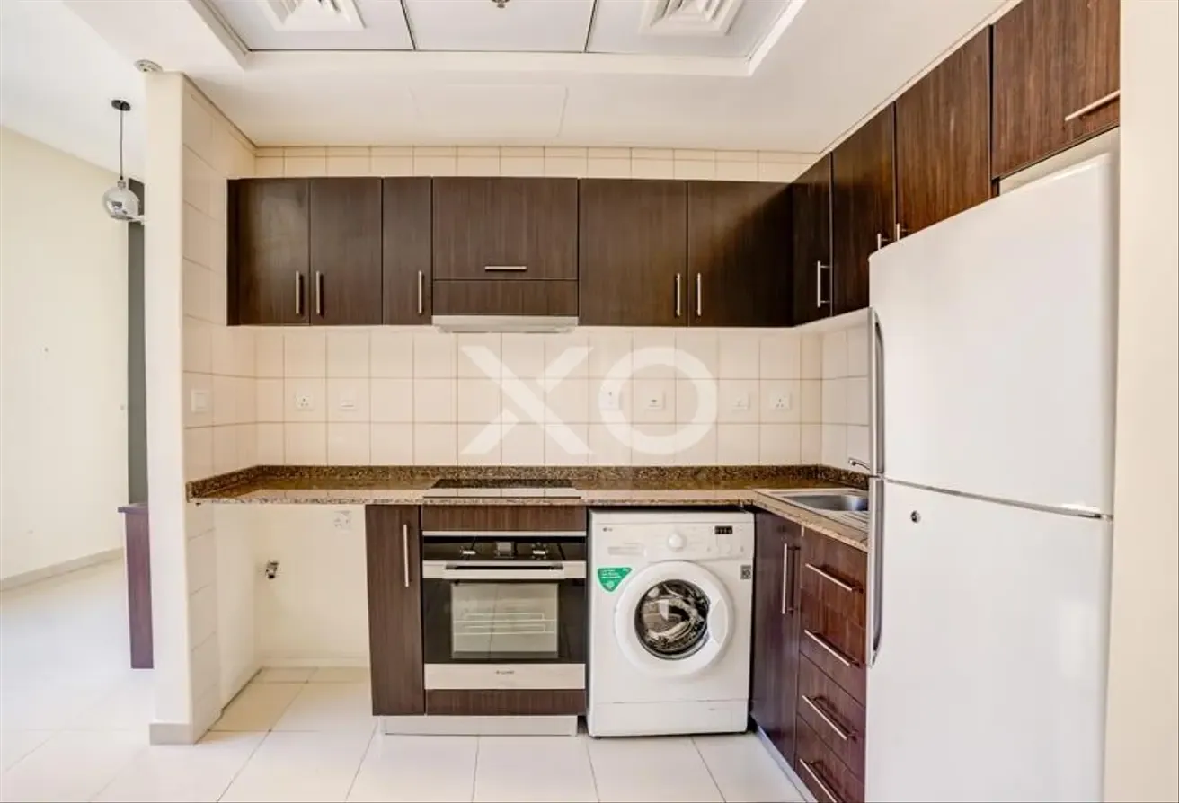 Marina and Sea View | Mid Floor | Vacant