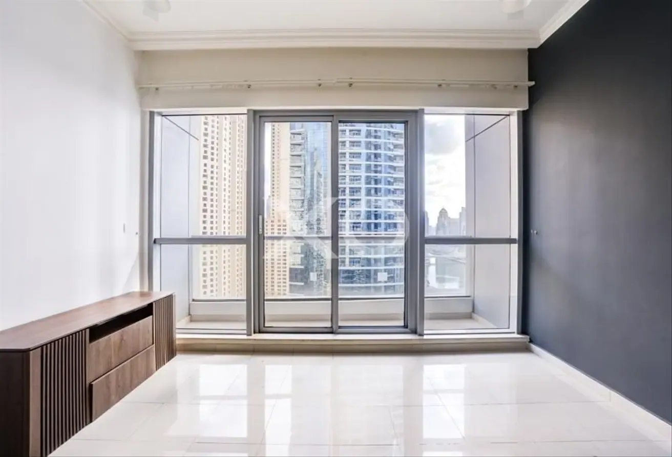 Marina View | Vacant Now | High Floor