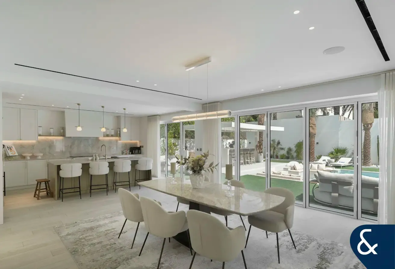 5 Bedrooms | Extended | Luxury Living
