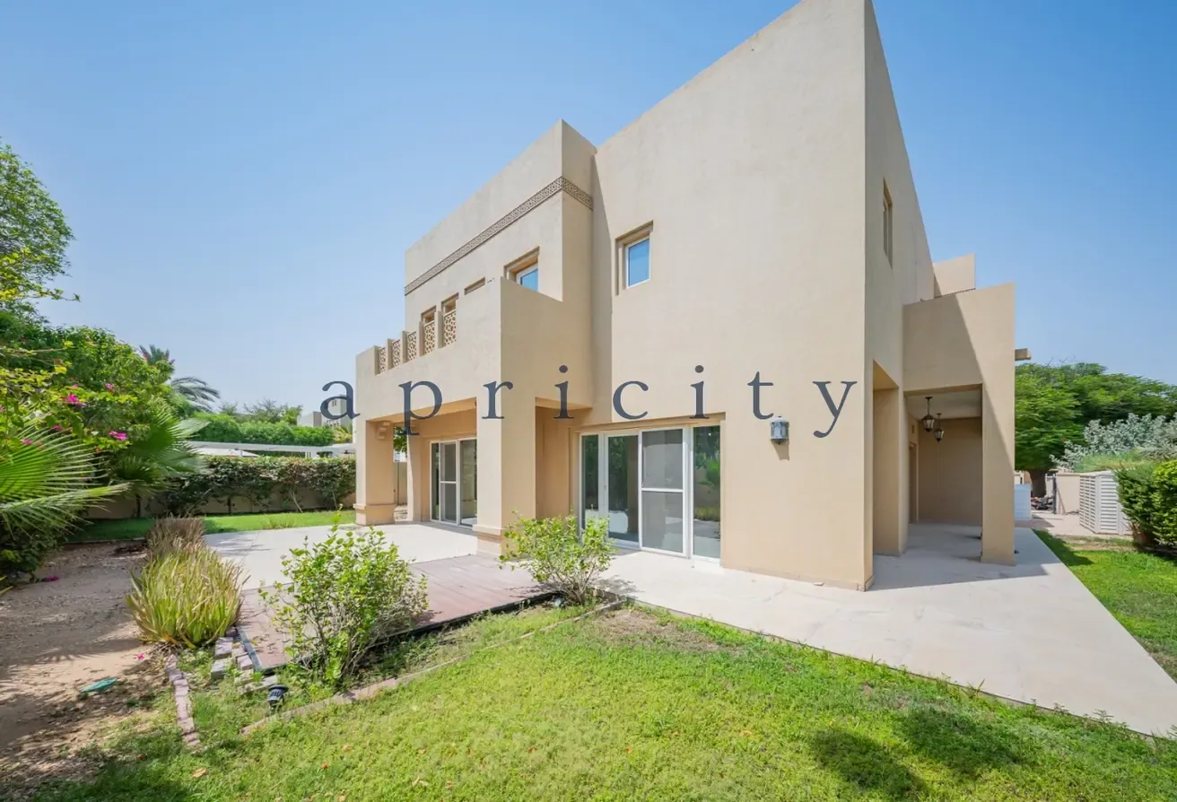 Great Location | Vacant | Renovation Opportunity