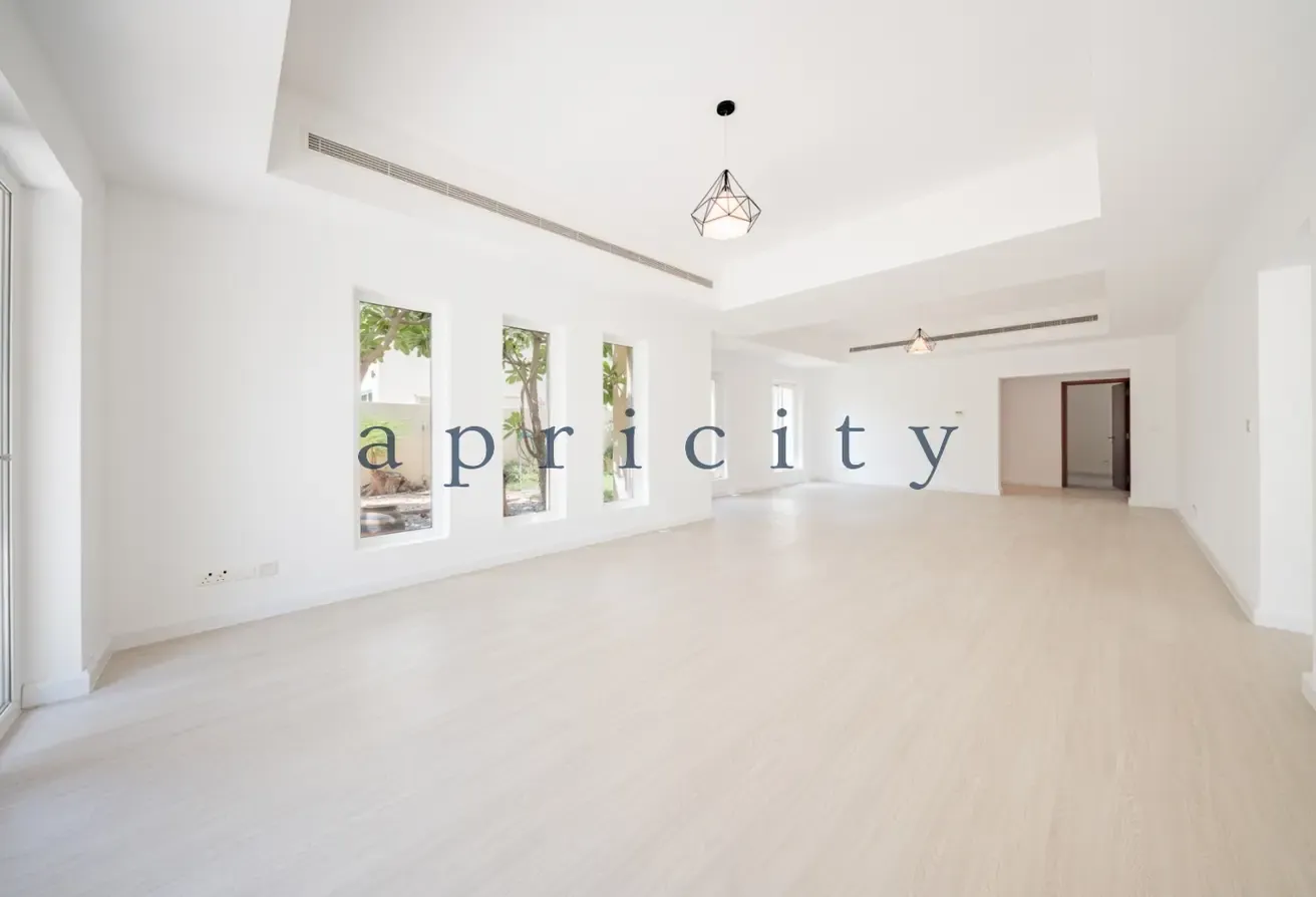 Great Location | Vacant | Renovation Opportunity