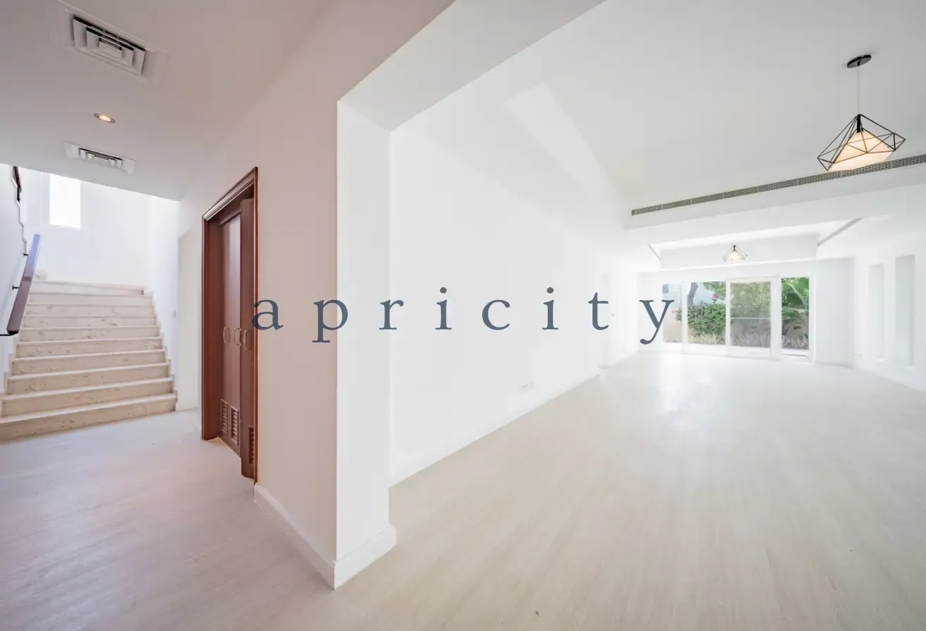 Great Location | Vacant | Renovation Opportunity