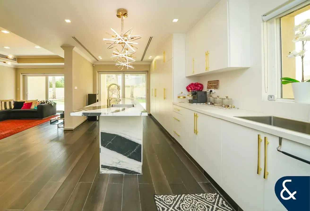 Corner Plot | 6 Bedrooms | Type 13.