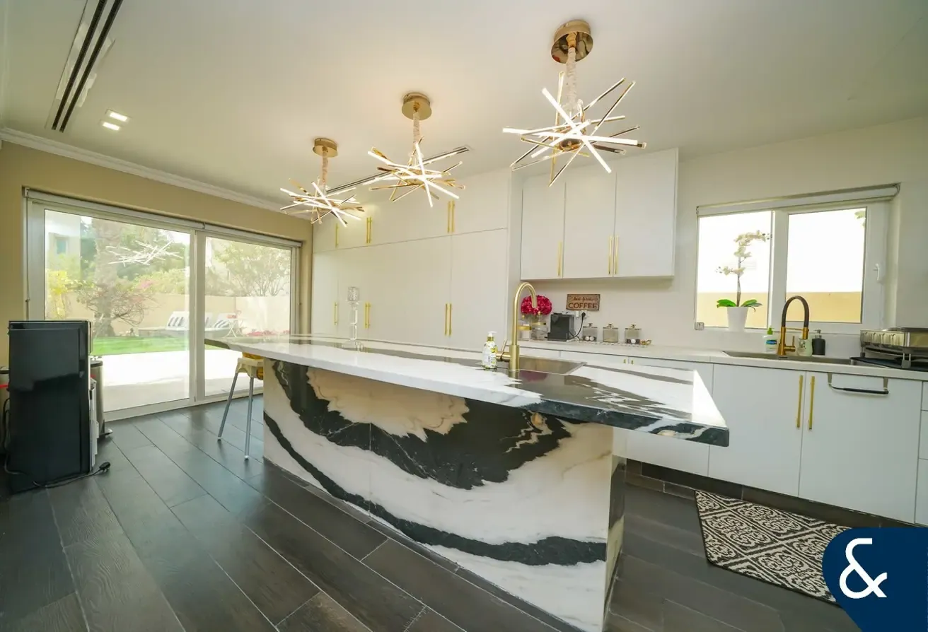Corner Plot | 6 Bedrooms | Type 13.