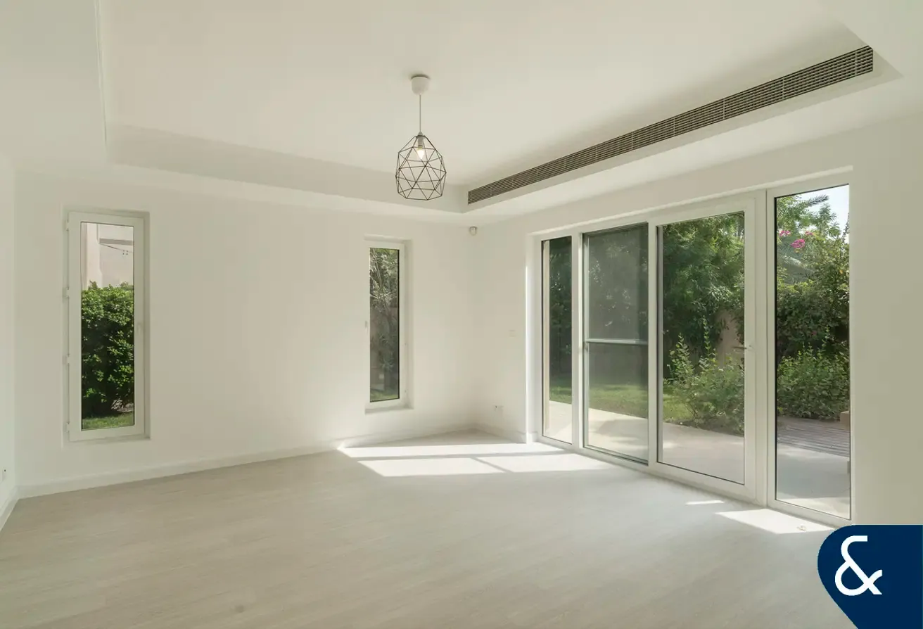 Great Location | Vacant | Greenbelt Backing