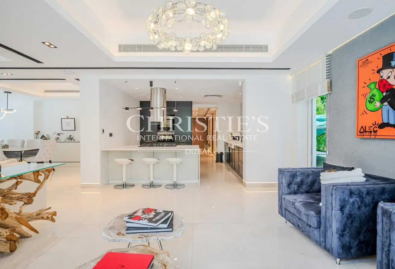 Largest Plot | Spacious 5-Bed Villa | Upgraded