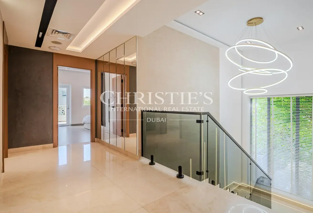 Largest Plot | Spacious 5-Bed Villa | Upgraded
