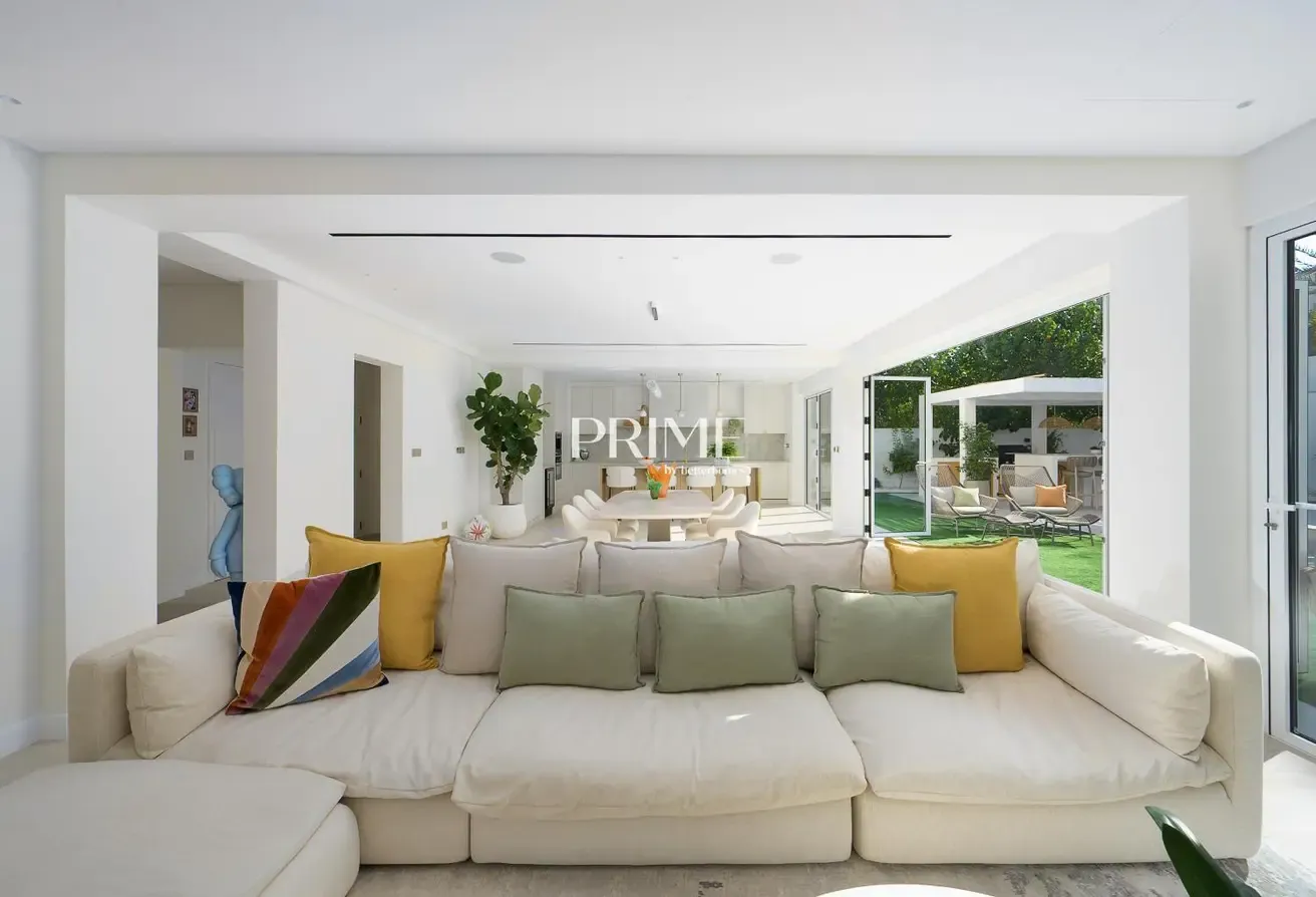 Exclusive | Fully Upgraded | South Facing