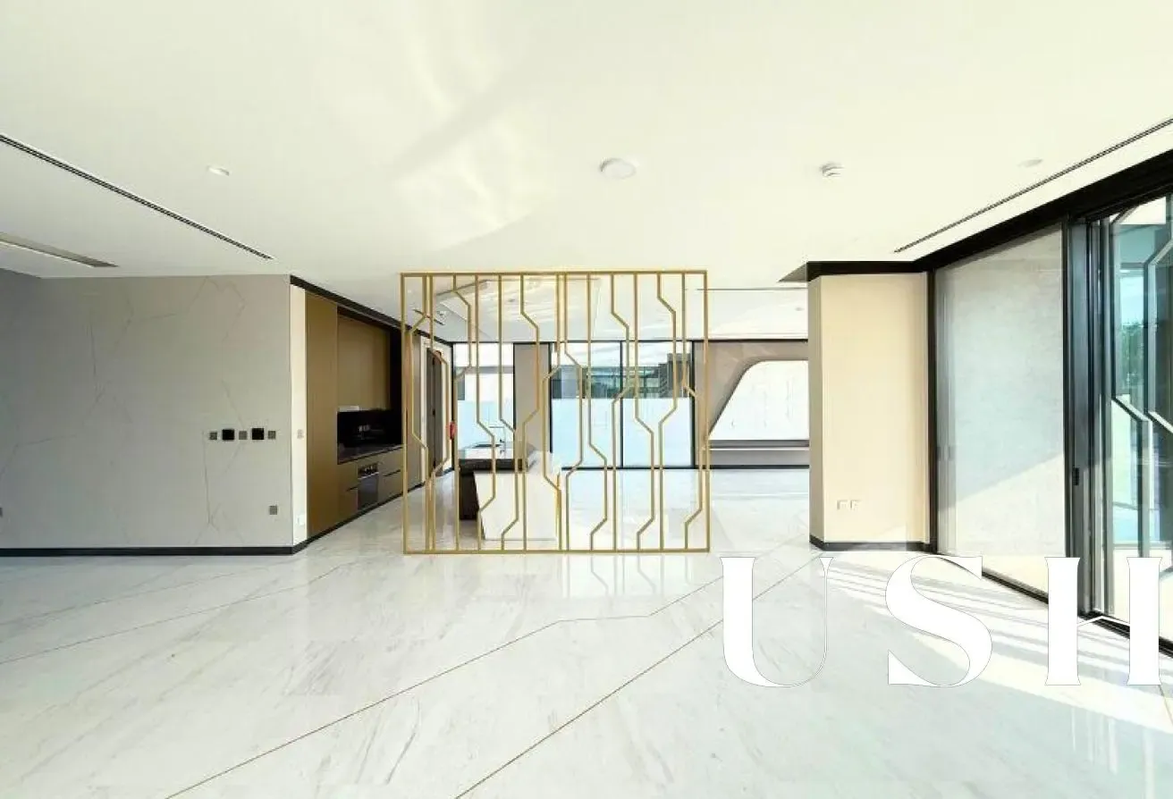 Exclusive | Majestic 6BR Ultra-Luxury | Huge Plot