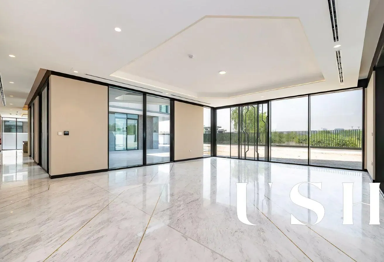 Majestic vista |Golf Course View| Basement parking